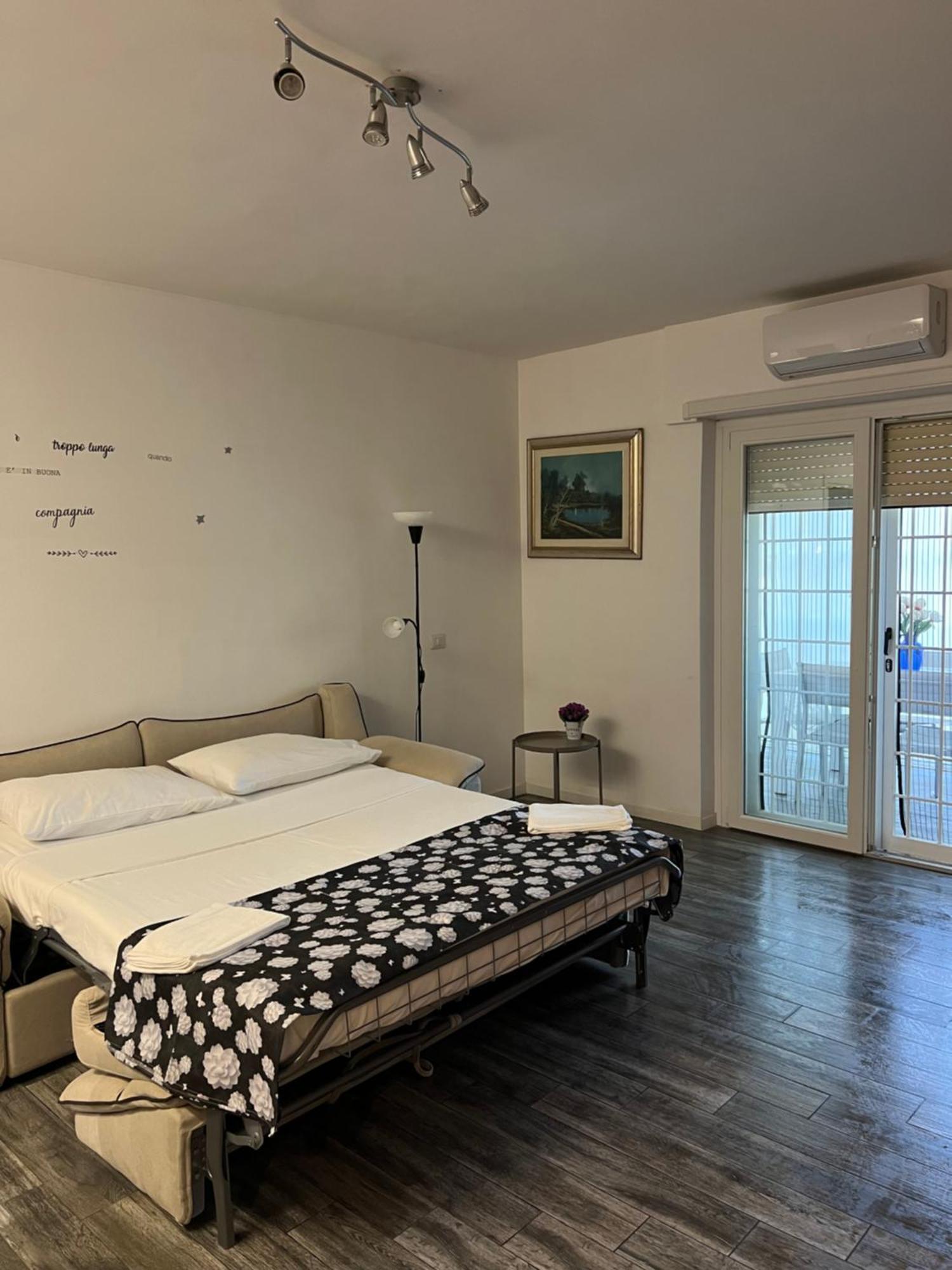 Appartamento Zona Torrino Рим Экстерьер фото