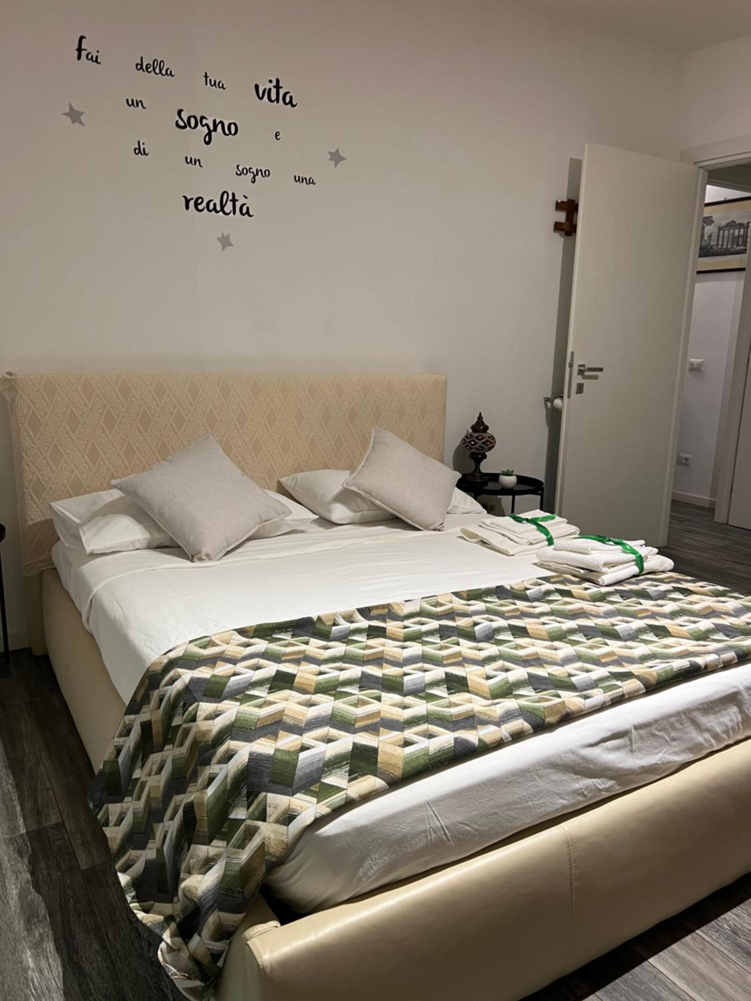 Appartamento Zona Torrino Рим Экстерьер фото